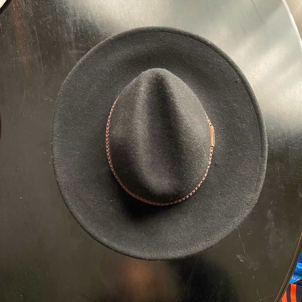 Black Billabong Flat-Brimmed Hat